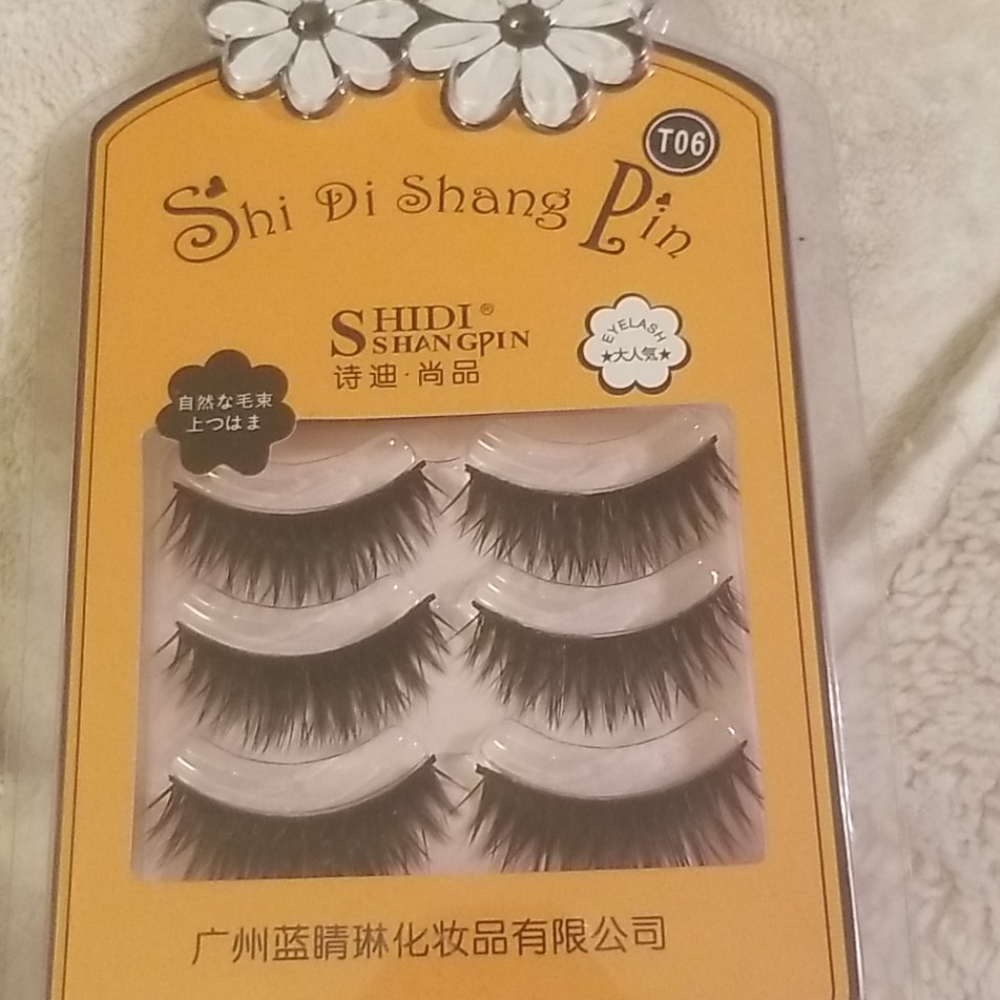 4/25 Bundle Item. Shi Di Shang Pin falsies